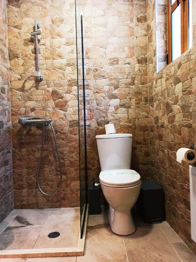 Boutique Hotel Praga Гирокастра Экстерьер фото