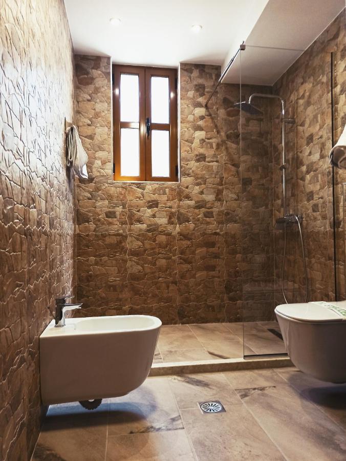 Boutique Hotel Praga Гирокастра Экстерьер фото