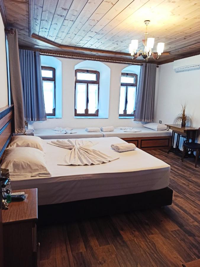 Boutique Hotel Praga Гирокастра Экстерьер фото