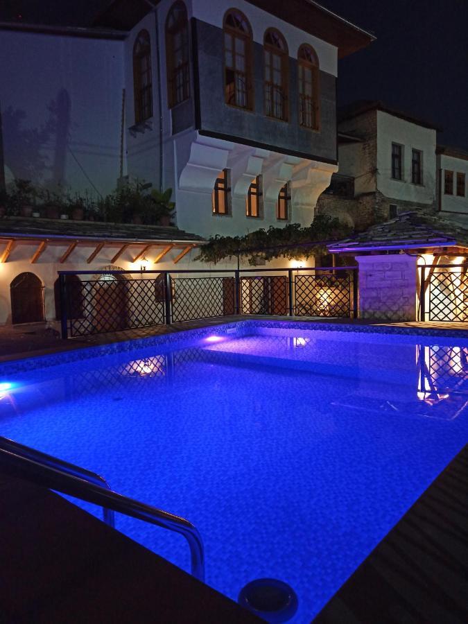 Boutique Hotel Praga Гирокастра Экстерьер фото