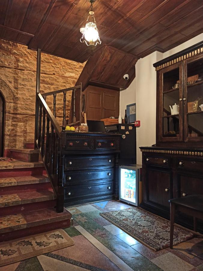 Boutique Hotel Praga Гирокастра Экстерьер фото