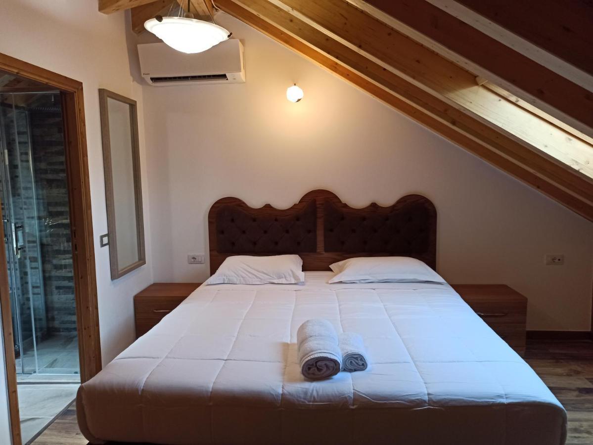 Boutique Hotel Praga Гирокастра Экстерьер фото