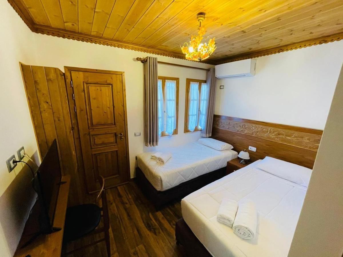 Boutique Hotel Praga Гирокастра Экстерьер фото