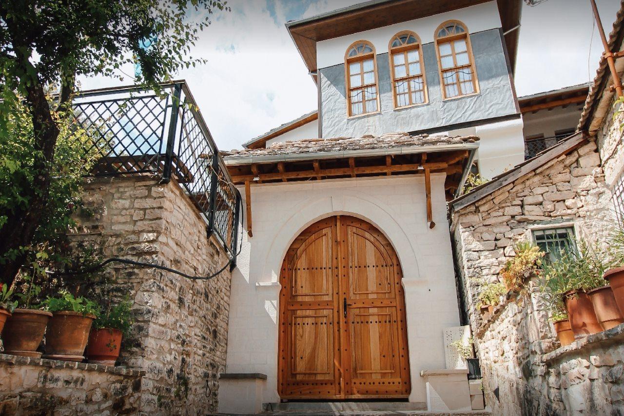 Boutique Hotel Praga Гирокастра Экстерьер фото